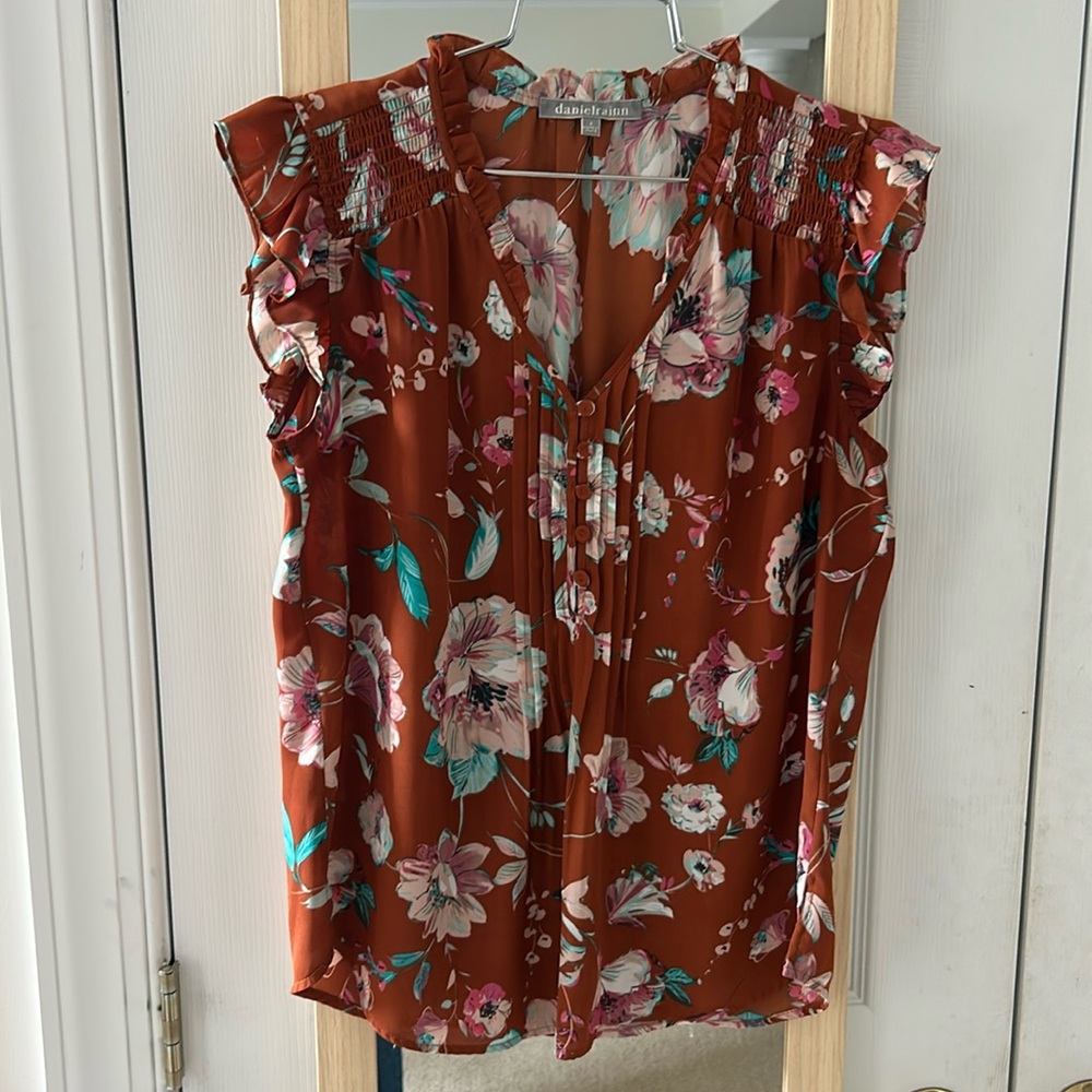 Daniel Rainn Sleeveless Floral Blouse - Size S